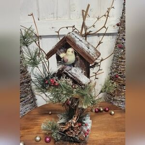 🐦 Snowcap Birdhouse